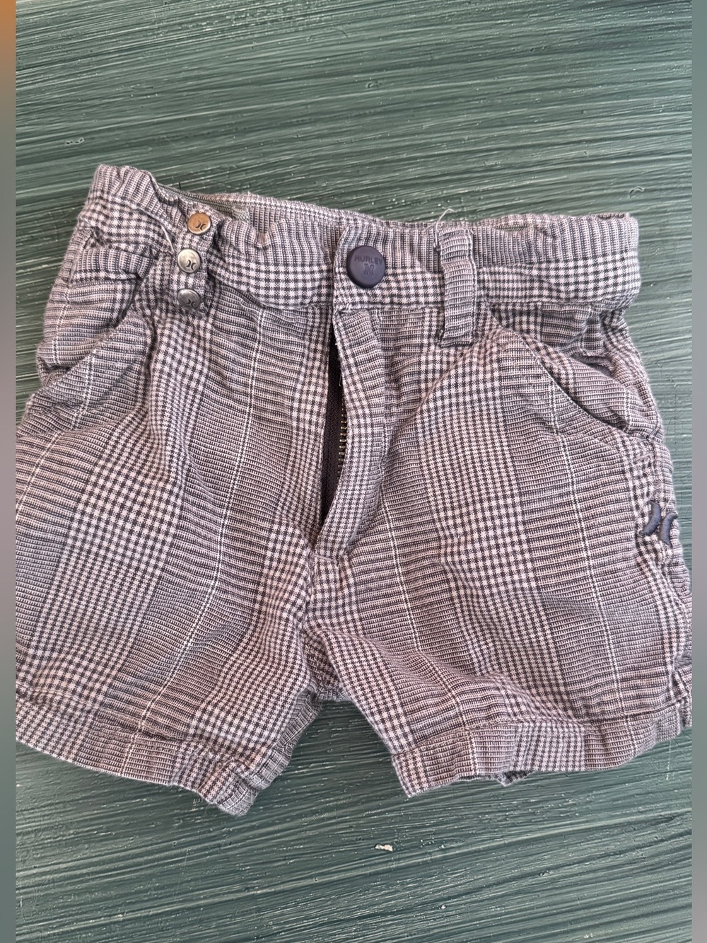 Vintage Style Hurley Plaid Kids Shorts in Gray - Classic Check Pattern